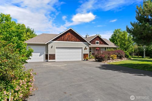321 Range View Rd, Ellensburg, WA, 98926-8220 | Card Image