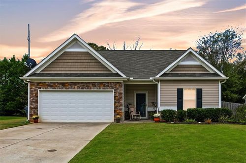 135 Oak Hollow Way, Aragon, GA, 30104-6326 | Card Image