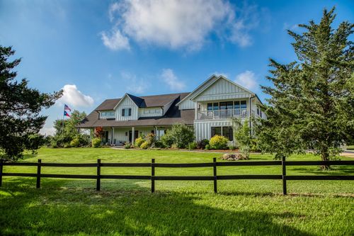 9352 Lake Dr, Chappell Hill, TX, 77426-6368 | Card Image