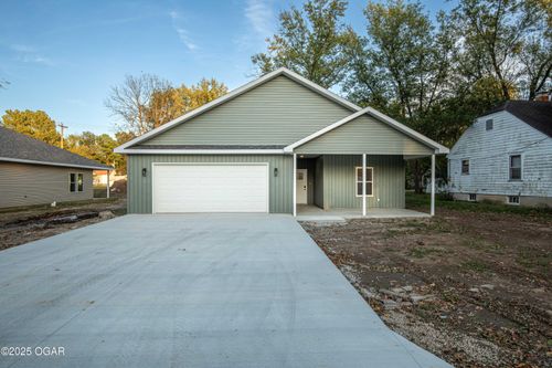 802 Maple St, Lamar, MO, 64759-1249 | Card Image