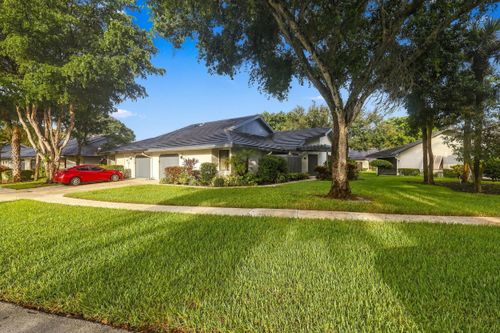 5086 Pine Drive, Boynton Beach, FL, 33437 | Card Image