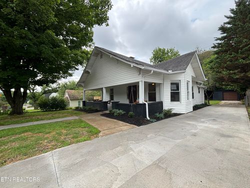 1724 Minnis Ave, Knoxville, TN, 37920-3440 | Card Image