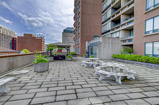 PH5 - 1 Belvedere Crt, Condo with 1 bedrooms, 2 bathrooms and 1 parking in Brampton ON | Image 31