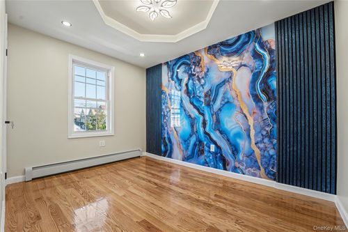 94 113th St, South Richmond Hill, NY, 11419-1109 | Card Image