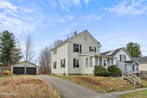 49 Mcarthur St, Pittsfield, MA, 01201 | Card Image