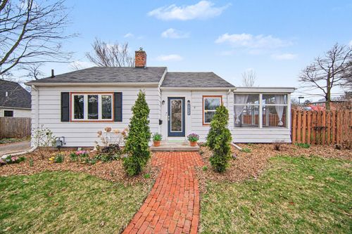 1425 Iroquois Pl, Ann Arbor, MI, 48104-4637 | Card Image
