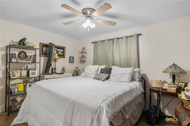 123 6th Street, House other with 4 bedrooms, 2 bathrooms and null parking in Vanderbilt TX | Image 16