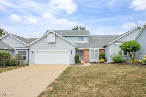 579 Glenmere Pl, Barberton, OH, 44203-4397 | Card Image