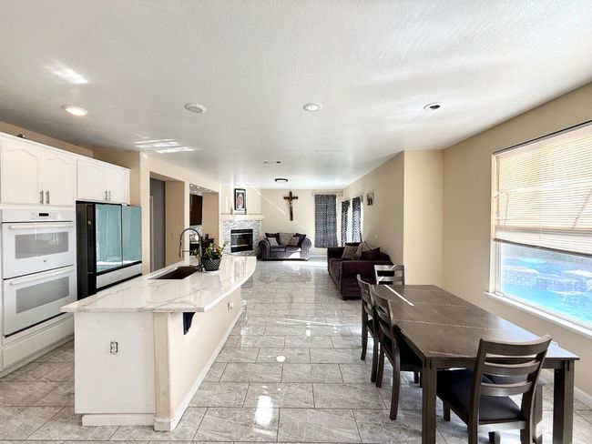737 Blausanne Ln, House other with 6 bedrooms, 4 bathrooms and null parking in Manteca CA | Image 8