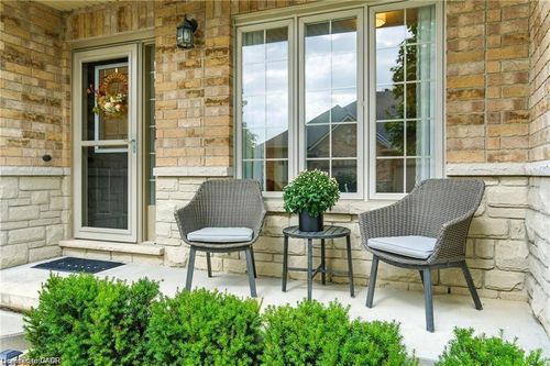 20-310 Southbrook Dr, Binbrook, ON, L0R1C0 | Card Image