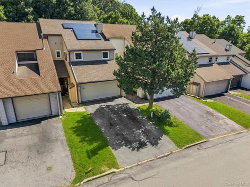 190 Country Club Dr, Florida, NY, 10921-1518 | Card Image