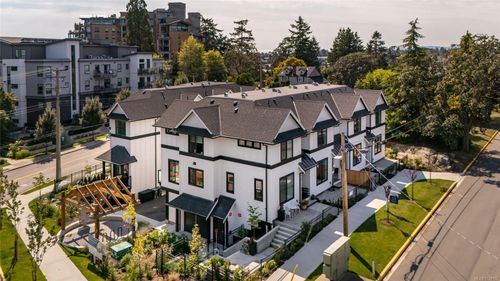 5-820 Dunsmuir Rd, Esquimalt, BC, V9A5B7 | Card Image