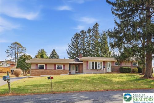6376 Farm Bureau Rd, Allentown, PA, 18106-9221 | Card Image
