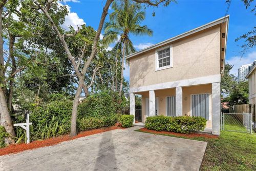 1541 Nw 1st Ct, Miami, FL, 33136-1903 | Card Image