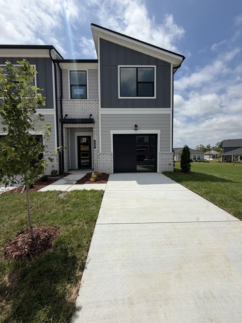 940 Tellico St, Gallatin, TN, 37066-6286 | Card Image
