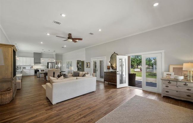 539 Elm St, House other with 2 bedrooms, 2 bathrooms and null parking in New Ulm TX | Image 4