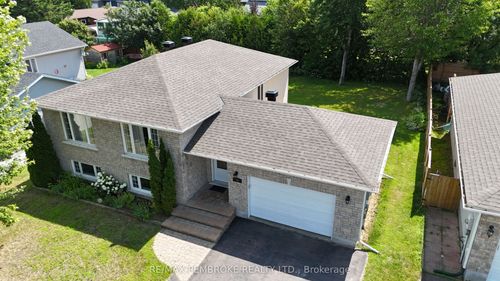 31 Cockcroft Cres, Deep River, ON, K0J1P0 | Card Image