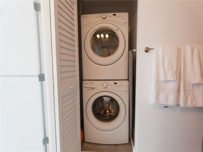 APT-2802 - 151 Se 1 St St, Condo with 1 bedrooms, 1 bathrooms and null parking in Miami FL | Image 18