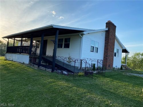 55384 Iowa Rd, Cumberland, OH, 43732-9346 | Card Image