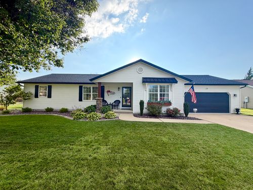 312 Randolph Dr, Centralia, IL, 62801-5908 | Card Image