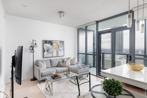 3410-110 Charles St E, Toronto, ON, M4Y1T5 | Card Image