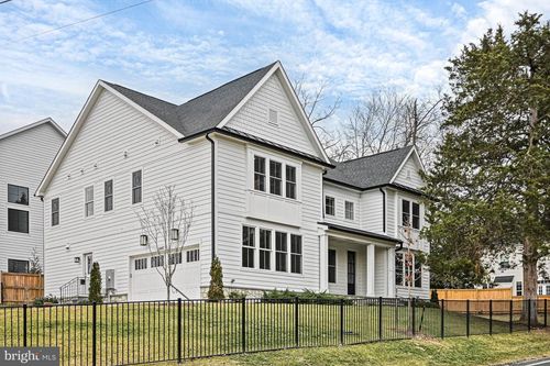 6447 Tucker Ave, MCLEAN, VA, 22101-5266 | Card Image