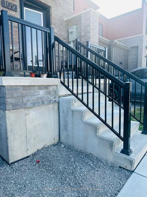 109 Gateland Dr, Barrie, ON, L9J0N2 | Card Image
