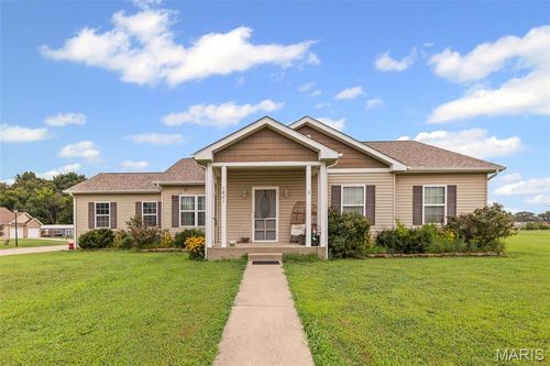 1821 Mark Dr, Sparta, IL, 62286-2314 | Card Image