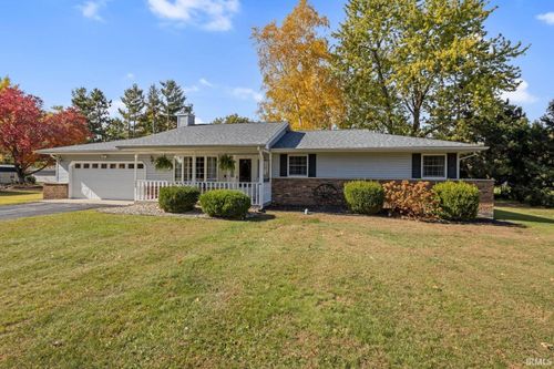 602 Forsythia St Se Common, DeMotte, IN, 46310 | Card Image