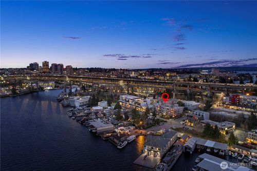 apt-302-3100 Fairview Ave E, Seattle, WA, 98102-3076 | Card Image