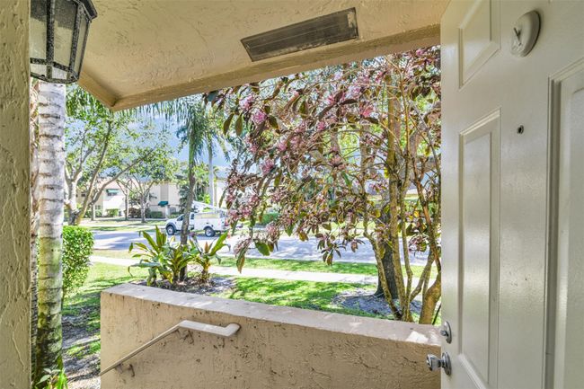 6693 - 6693 Via Regina, Townhouse with 3 bedrooms, 3 bathrooms and null parking in Boca Raton FL | Image 7
