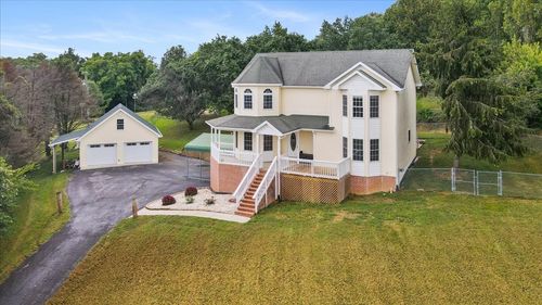 230 Bankshire Rd, Beechgrove, TN, 37018-3824 | Card Image
