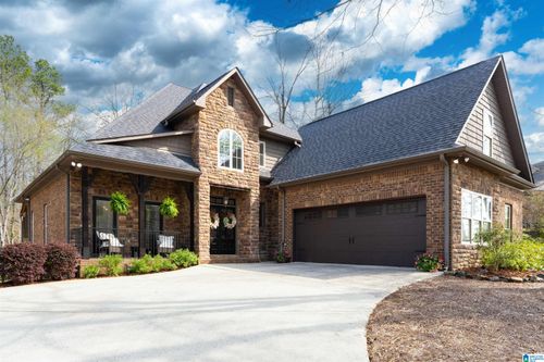 211 River Oaks Dr, HELENA, AL, 35080-8623 | Card Image