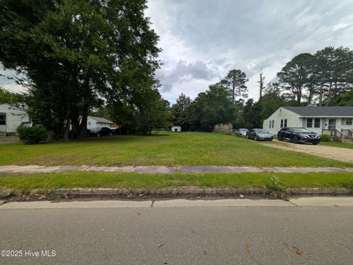 2223 Ivy Rd, Kinston, NC, 28501-1727 | Card Image