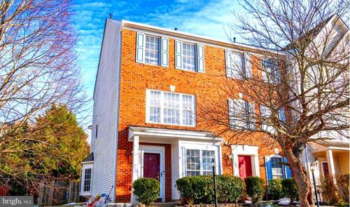 8853 Stable Forest Pl, BRISTOW, VA, 20136-5749 | Card Image