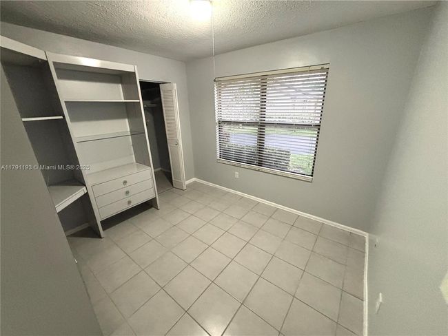 120 Roselle Ct, Home with 3 bedrooms, 2 bathrooms and null parking in Royal Palm Beach FL | Image 17