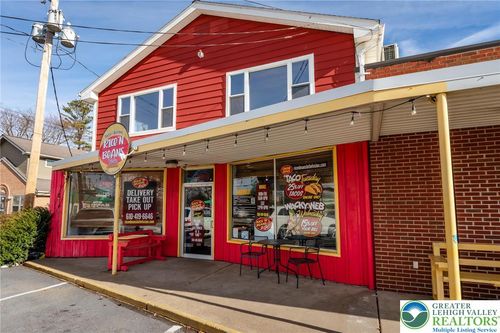 2330 Jacksonville Rd, Bethlehem, PA, 18017-3613 | Card Image