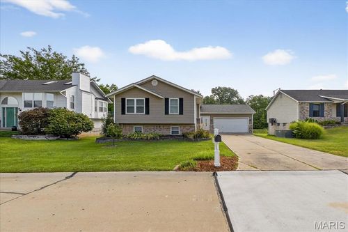 68 Devondale Pl, Saint Peters, MO, 63376-5026 | Card Image