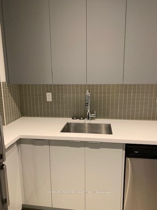 2104 - 2916 Highway 7 Road, Condo with 2 bedrooms, 2 bathrooms and null parking in Vaughan ON | Image 13
