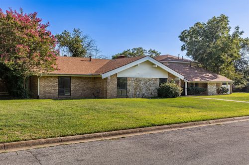 1632 Andy Dr, Sherman, TX, 75092-2204 | Card Image