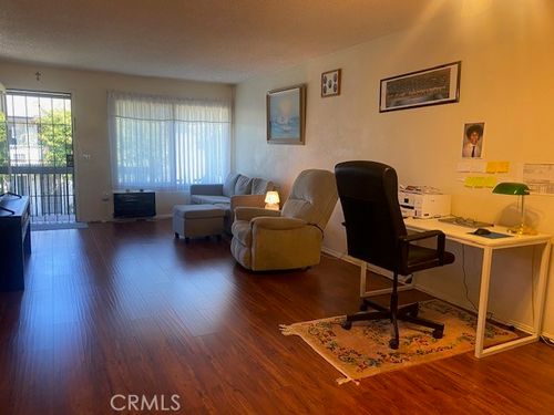 unit-112-7100 Cerritos Ave, Stanton, CA, 90680-2035 | Card Image