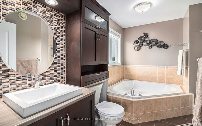 24 La Citadelle St, House other with 4 bedrooms, 3 bathrooms and 4 parking in Embrun ON | Image 36