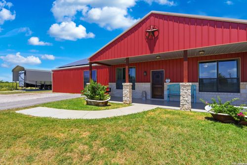 15157 Miller Rd, Saint Hedwig, TX, 78152-9781 | Card Image