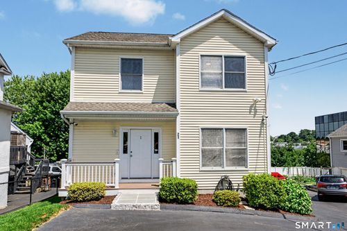 1-21 Whitmore Ln, Stamford, CT, 06902-4524 | Card Image