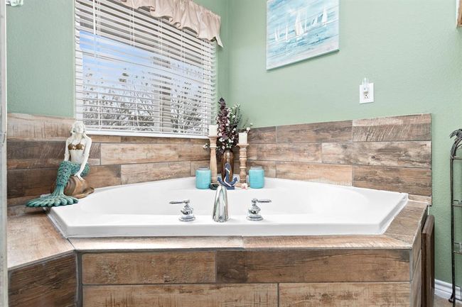 1216 Overton Ave, House other with 5 bedrooms, 3 bathrooms and 2 parking in Port Bolivar TX | Image 25