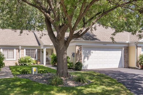 12287 Killdeer St Nw, Coon Rapids, MN, 55448-7567 | Card Image
