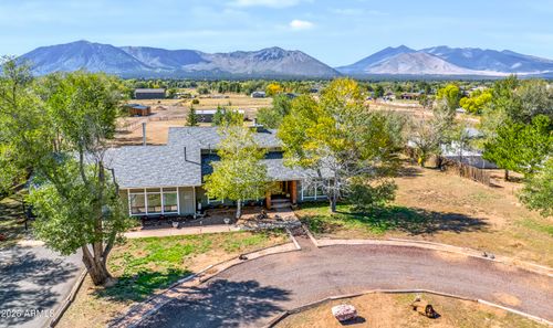 8330 Koch Field Road, Flagstaff, AZ, 86004 | Card Image