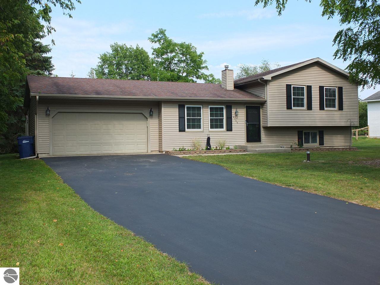 Lillian Ln, Traverse City, MI 49685