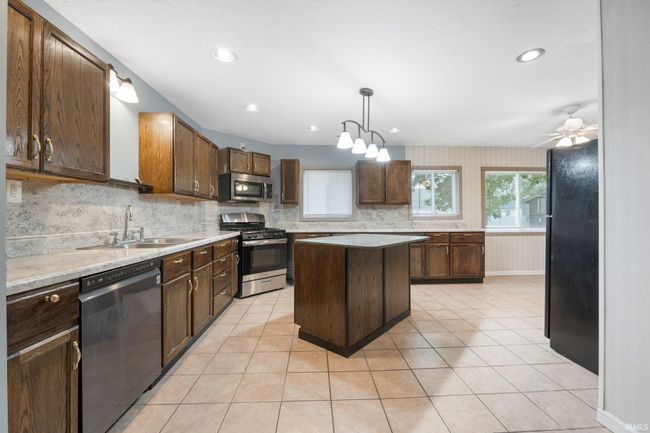 300 E Warfield St, House other with 3 bedrooms, 2 bathrooms and null parking in Garrett IN | Image 18