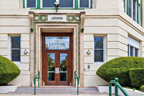 213-1 Landmark Sq, Port Chester, NY, 10573-3350 | Card Image